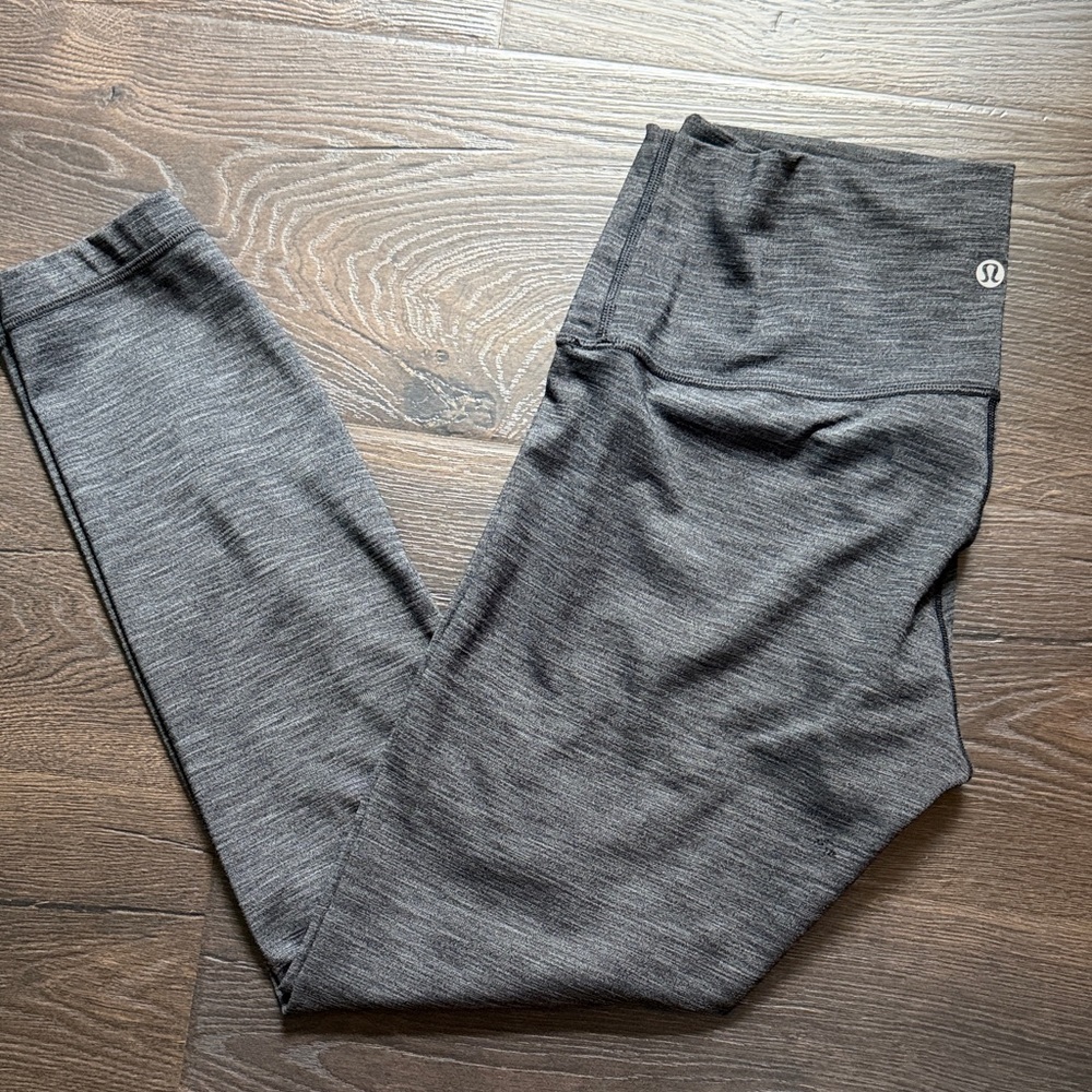 Women’s Lululemon High-Rise Gray Leggings size 8 - 27in inseam - Picture 1 of 6
